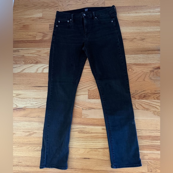 GAP Classic Straight Jeans – Black Wash – Size 30 - Picture 2 of 10